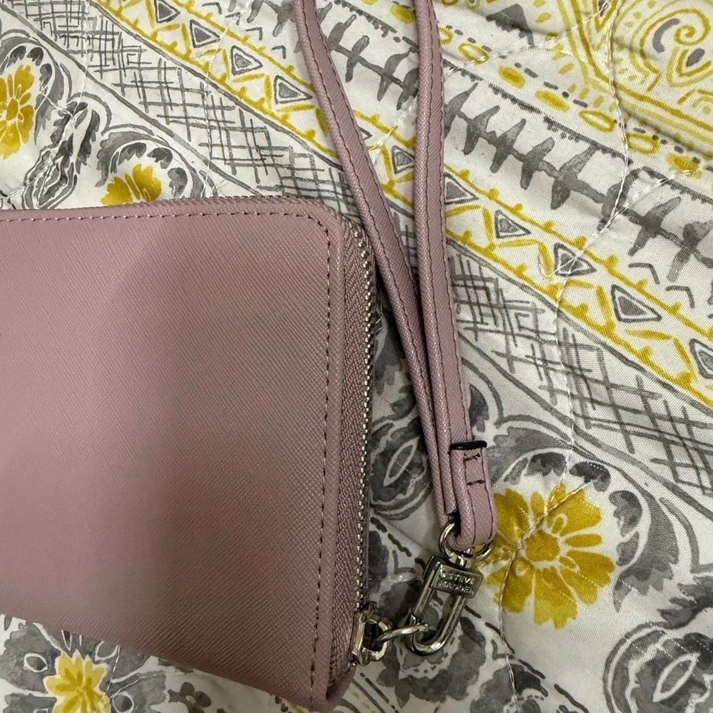 Steve Madden Mauve Wristlet Wallet